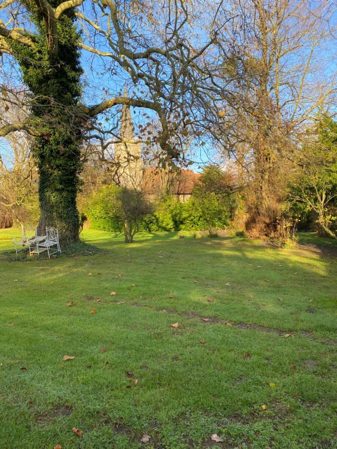 Villa Retreats At Stansted Manor Hallingbury Exterior foto